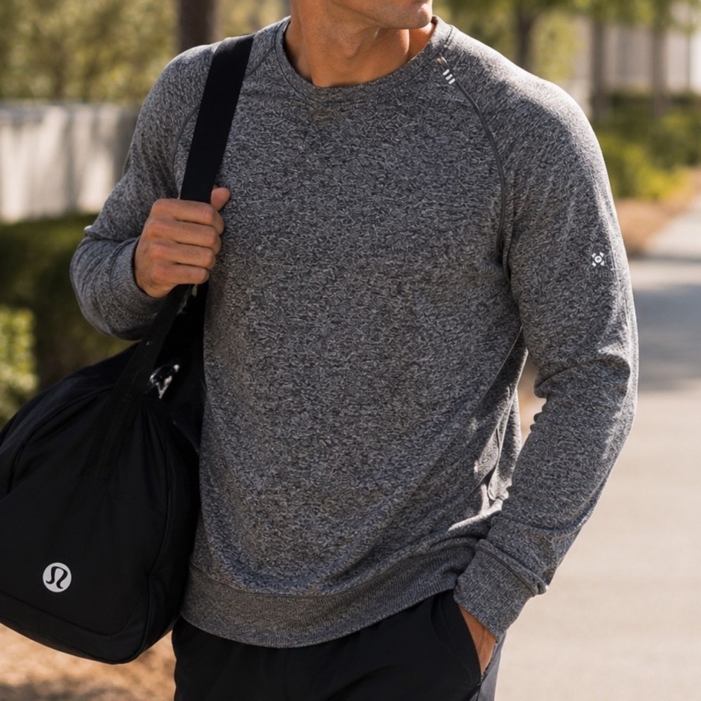 Lululemon Men's Engineered Warmth Long Sleeve Crewneck Grey Workout Top CR1